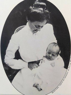1905 - Helen Lane, esposa do fundador da Escola Mackenzie