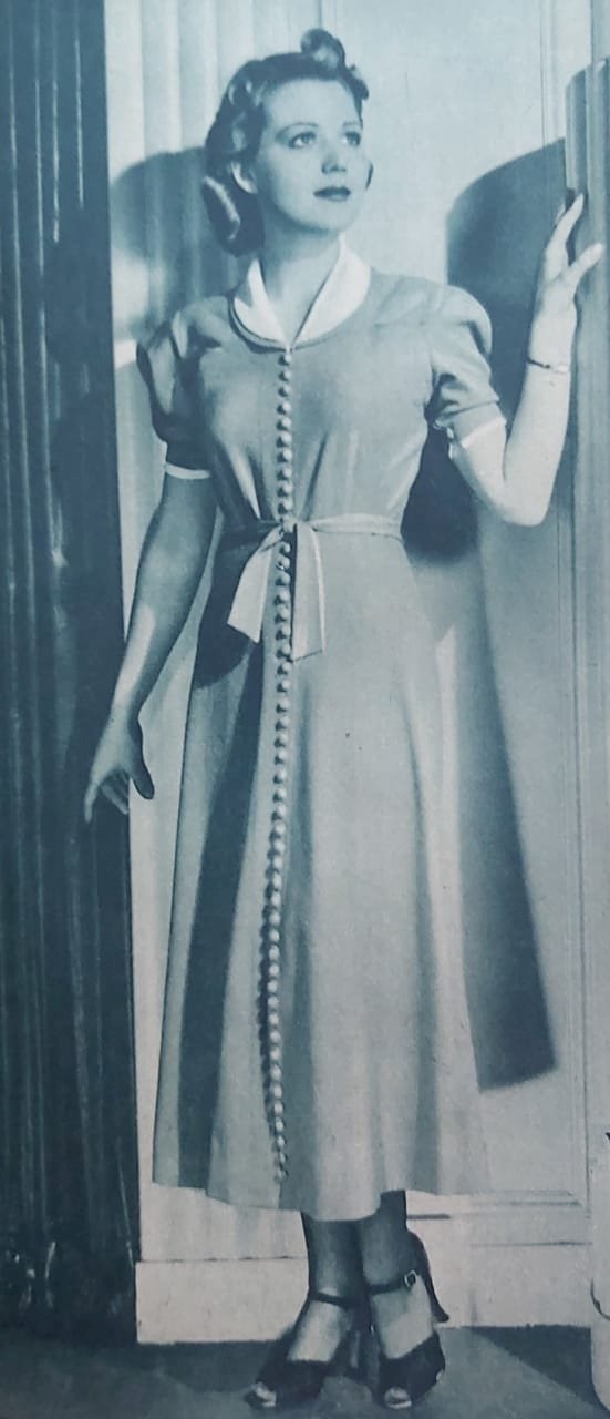 1937 - Moda: vestido de lã para passeio